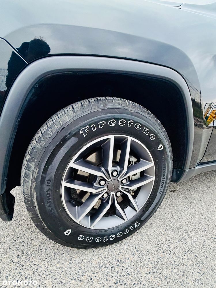 Jeep Grand Cherokee 5.7 V8 HEMI 4WD Automatik S - 32