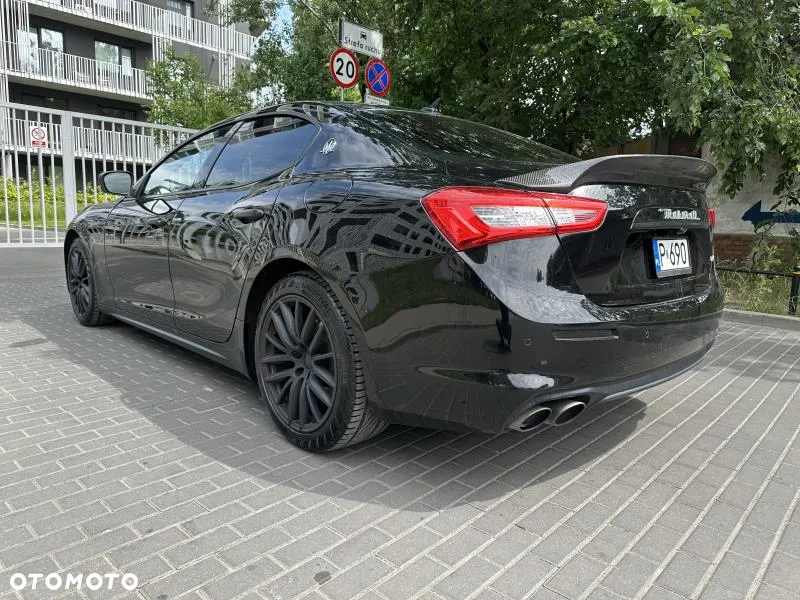Maserati Ghibli GranLusso - 4