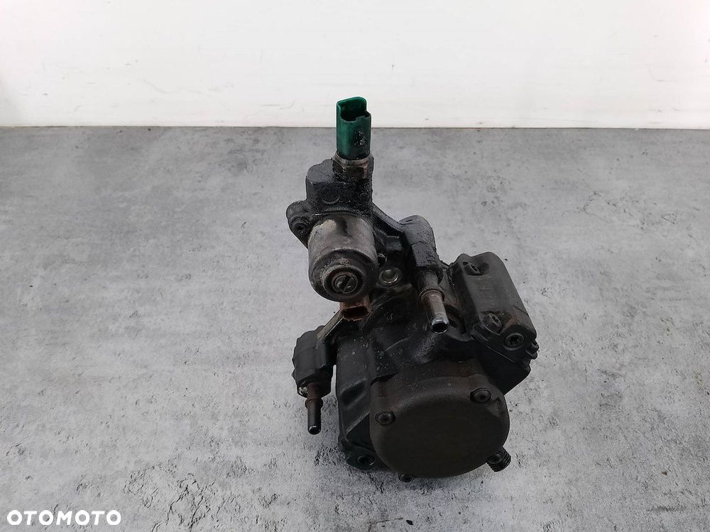 POMPA WTRYSKOWA CITROEN C5 III 7190-189A  2.0 HDI - 4