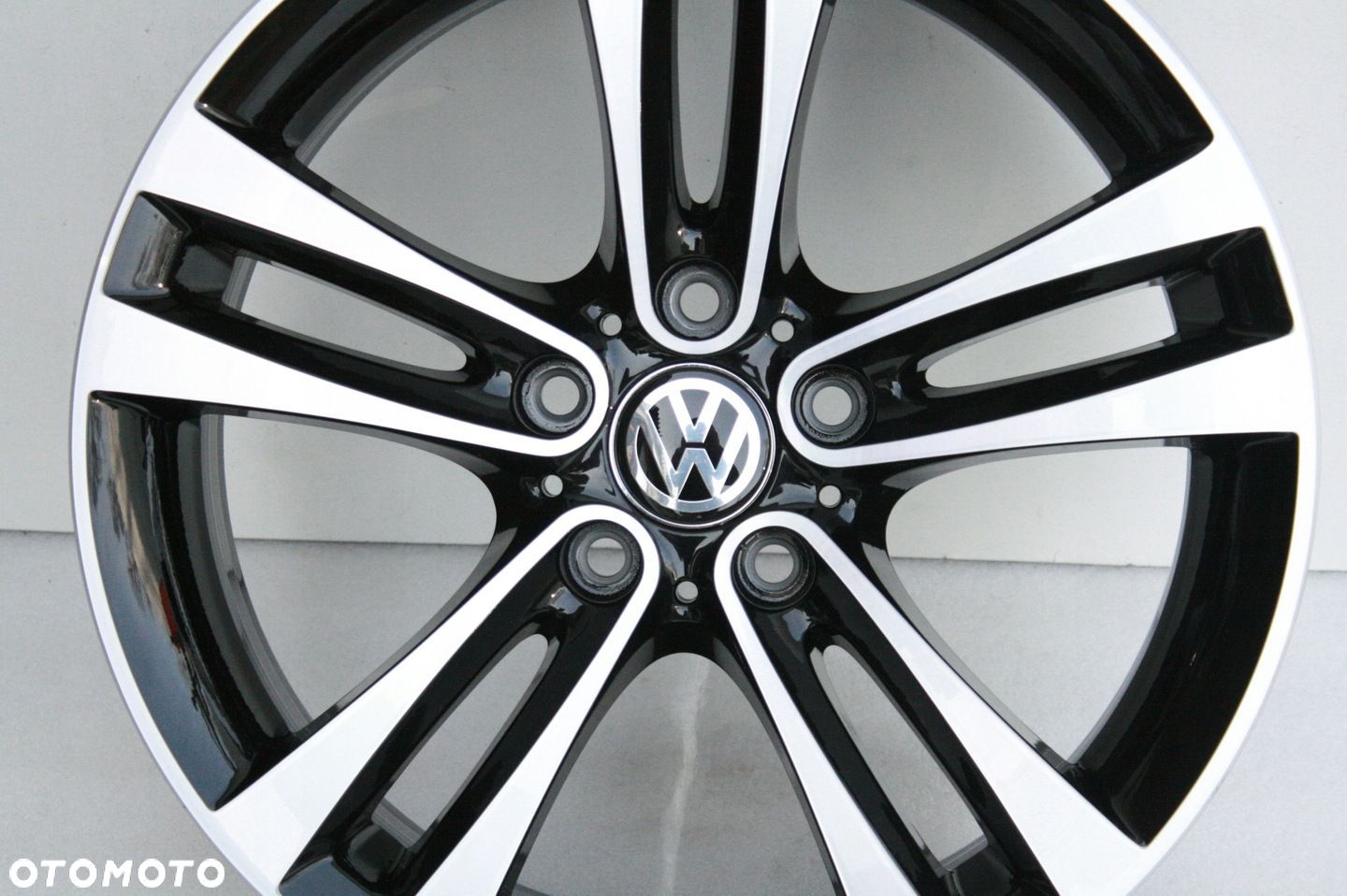 FELGI VW T5 T6 T6.1 T7 TRANSPORTER AMAROK 18 ORYGINALNE - 1