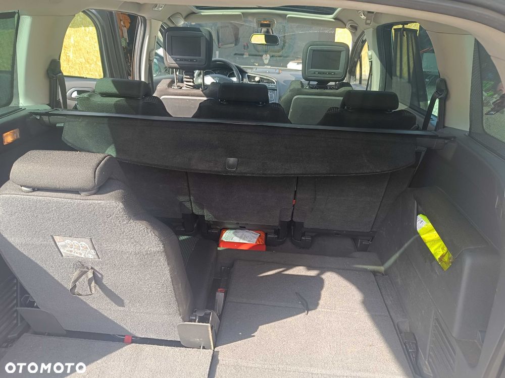 Peugeot 5008 - 8