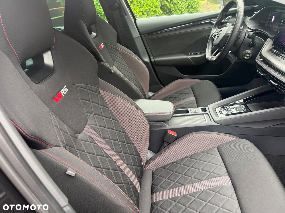 Skoda Octavia 2.0 TDI DSG RS - 22
