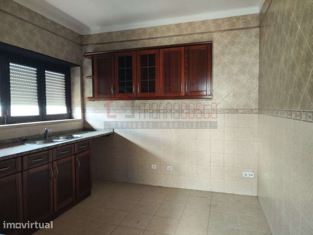 Moradia T3 com Garagem e Logradouro Caldas da Rainha Venda - Grande imagem: 5/19