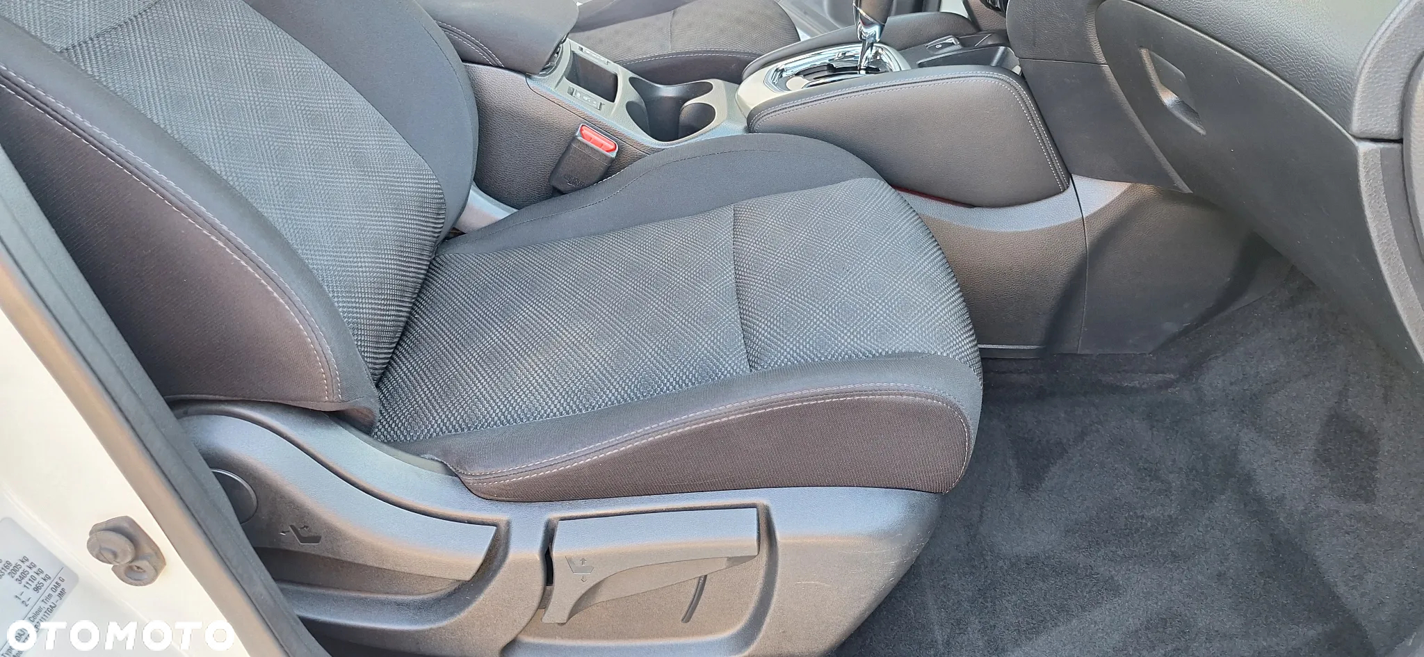 Nissan Qashqai 1.6 DCi N-Connecta Xtronic EU6 - 32