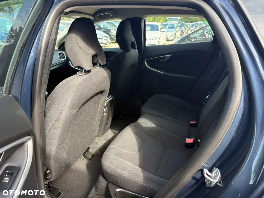 Volvo V40 D2 - 12