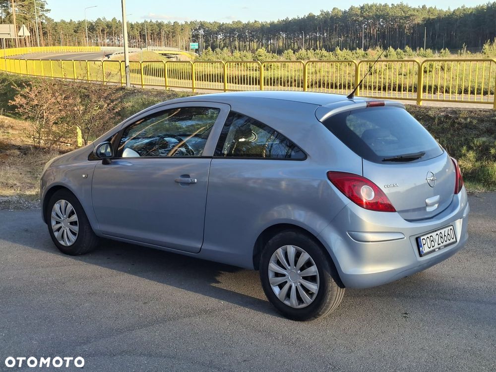 Opel Corsa 1.2 16V Essentia - 6