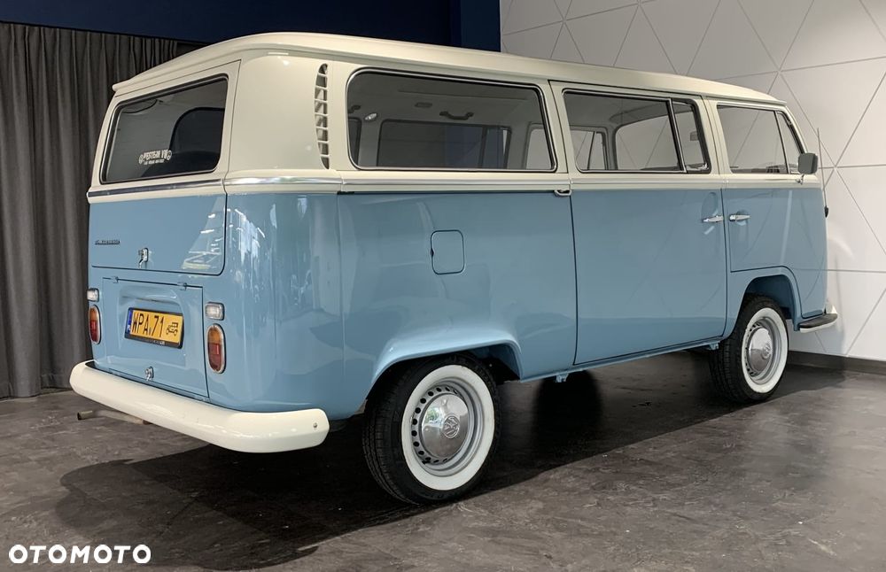 Volkswagen Multivan - 6