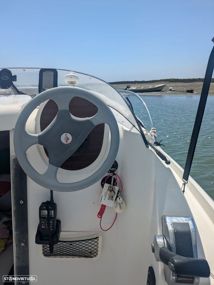 Quicksilver 460 Cabin - 3