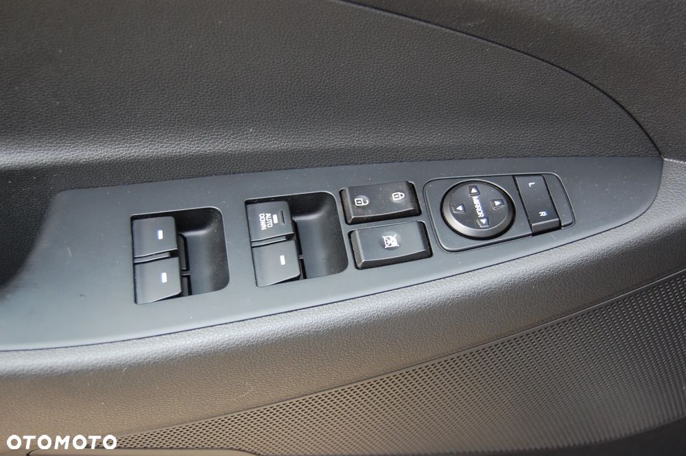 Hyundai Tucson blue 1.7 CRDi 2WD Intro Edition - 13