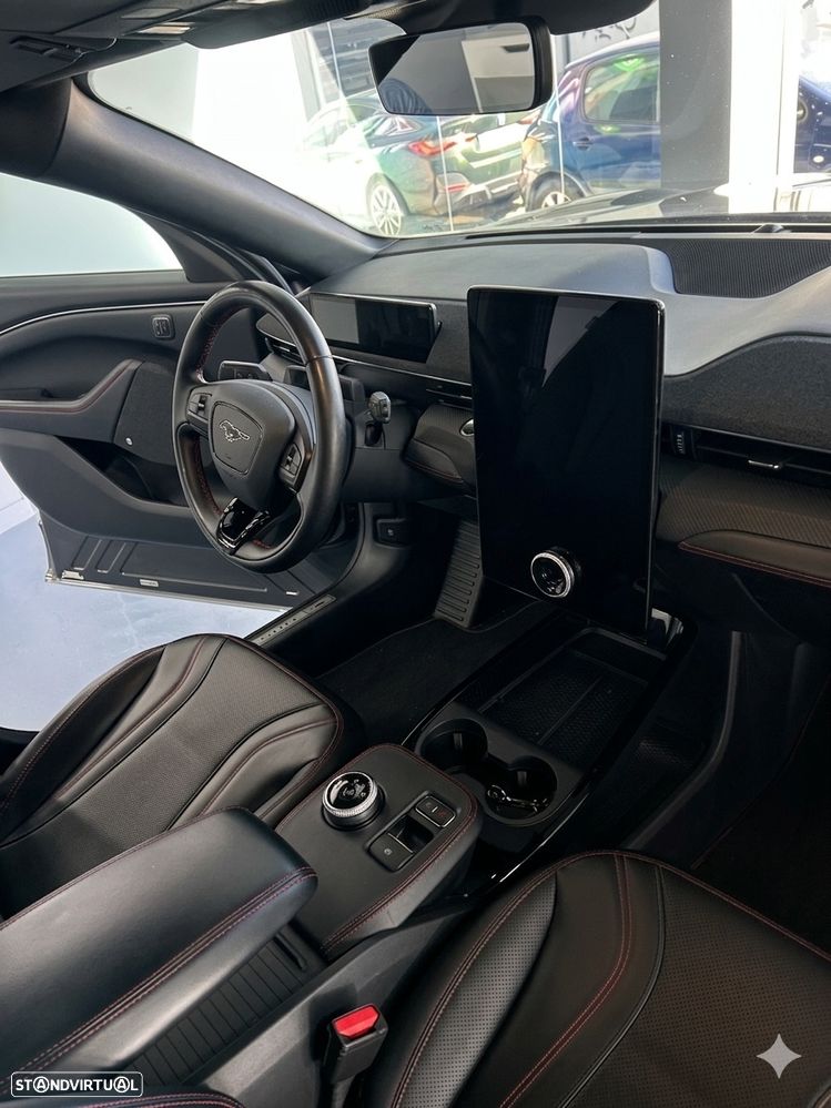 Ford Mustang Mach-E 87 kWh Premium AWD - 4
