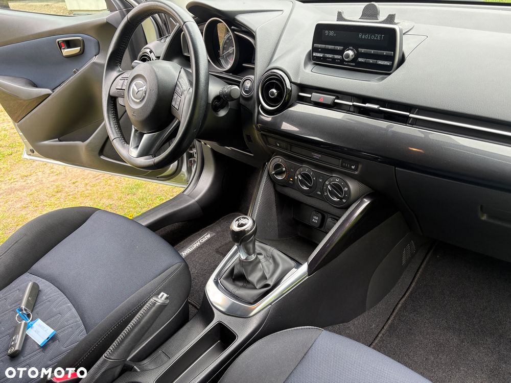 Mazda 2 - 8