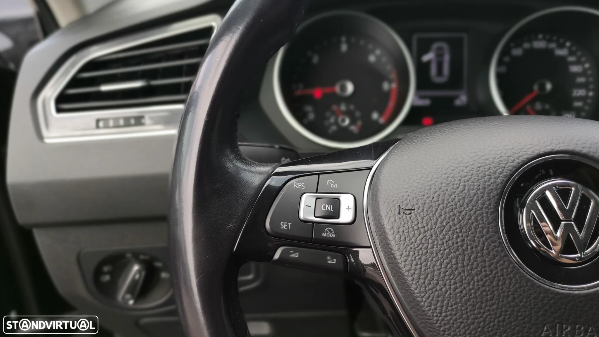 VW Tiguan 1.6 TDI Tech - 24