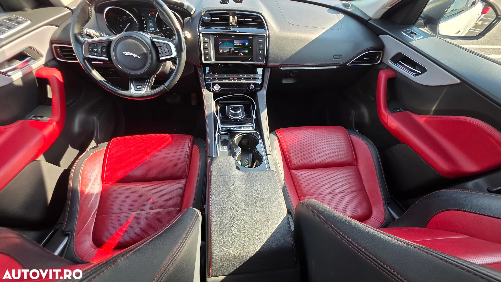 Jaguar F-Pace 30d AWD R-Sport - 3