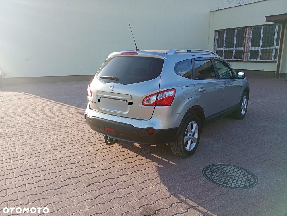 Nissan Qashqai+2 - 5