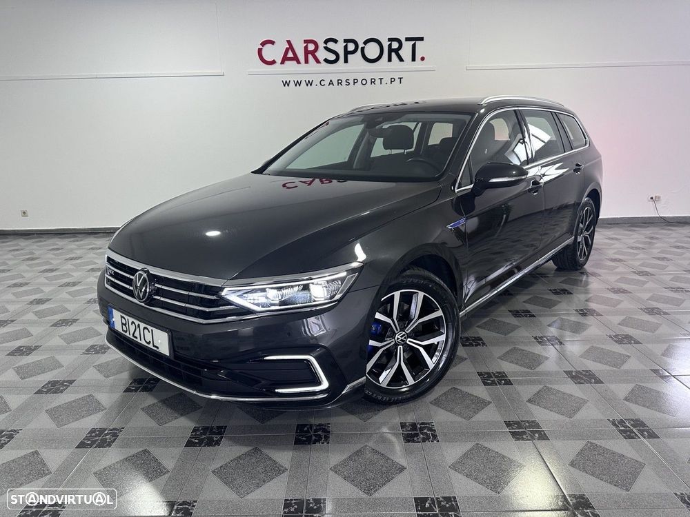 VW Passat Variant - 1
