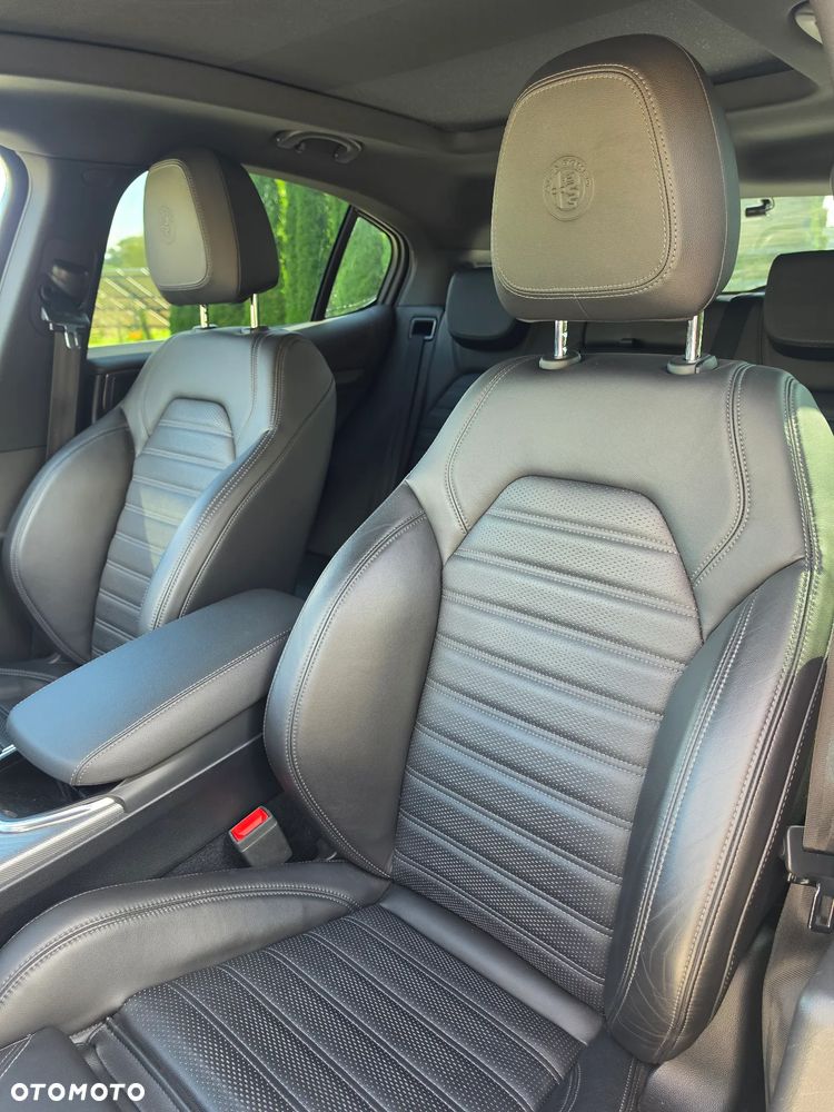 Alfa Romeo Stelvio 2.0 Turbo Veloce Q4 - 12