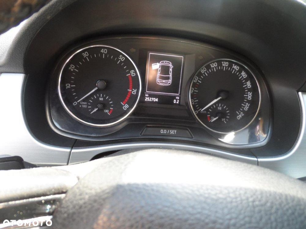Skoda Fabia 1.0 Active - 9
