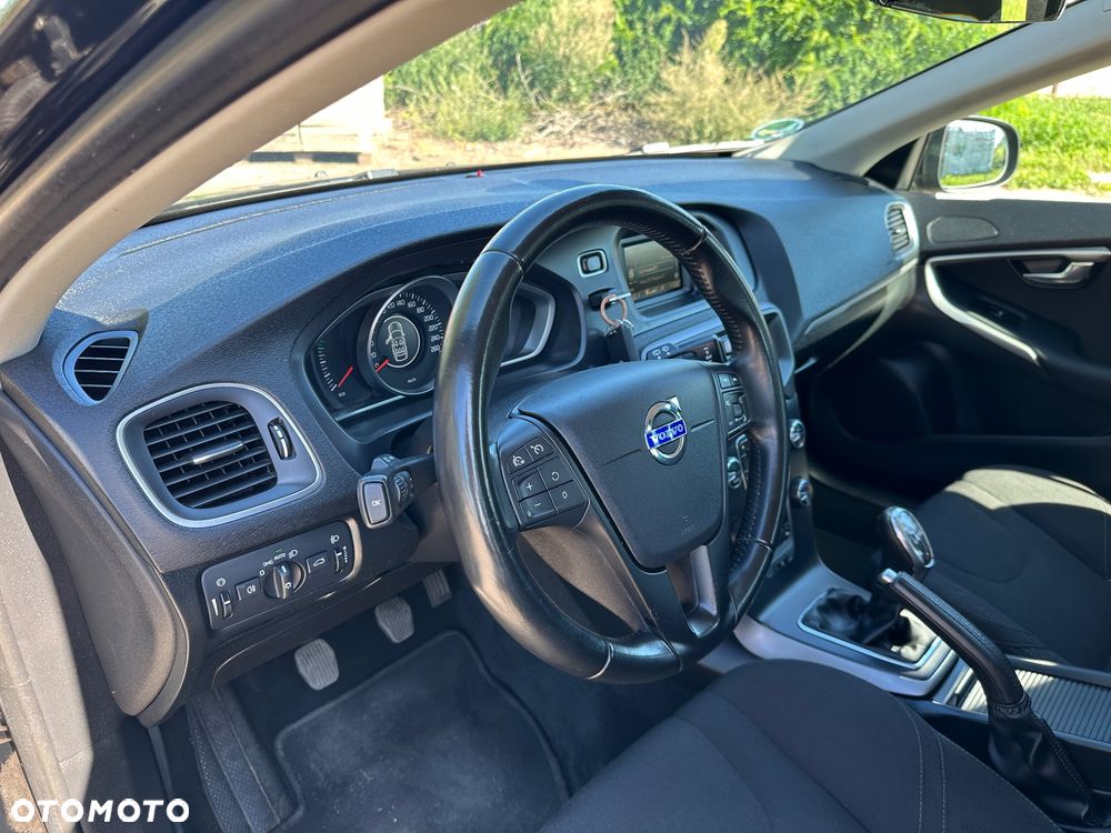 Volvo V40 T2 - 18