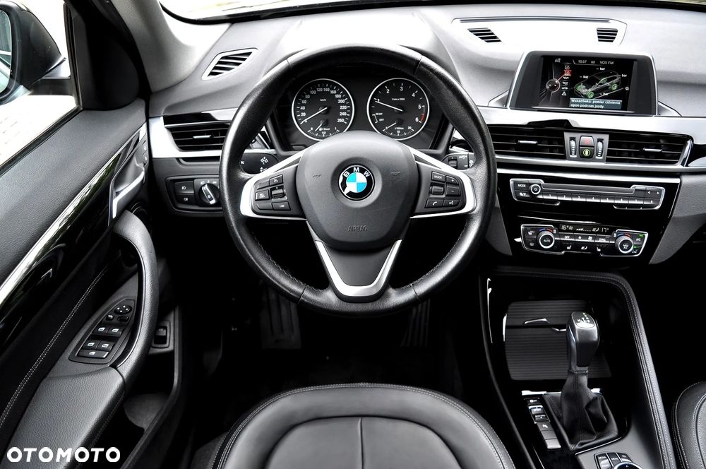 BMW X1 sDrive18d Sport Line - 23