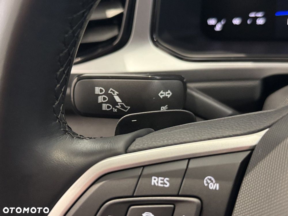 Volkswagen T-Roc - 24