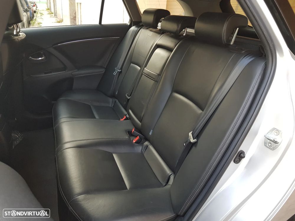Toyota Avensis 2.0 D-4D Exclusive +Pele+GPS — fotografia 31