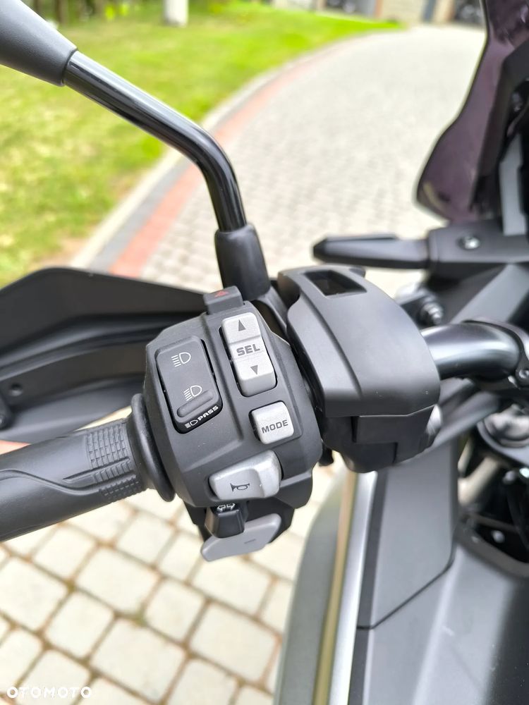 Honda NC - 12