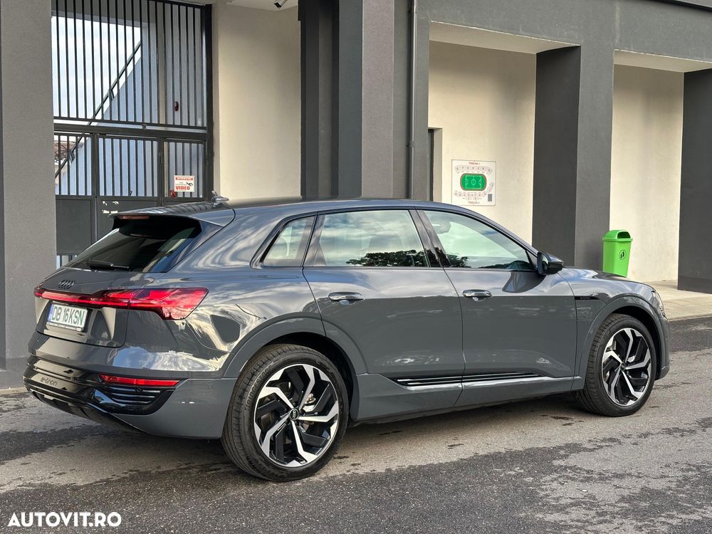 Audi Q8 e-tron 50 quattro S Line - 8