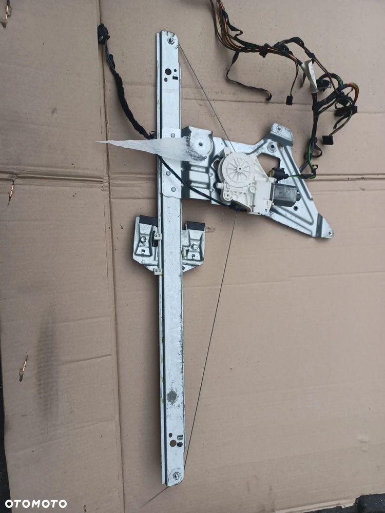 PODNOŚNIK SZYBY LEWY PRZÓD CRAFTER LIFT - 1
