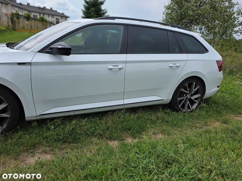 Skoda Superb 2.0 TDI Sportline DSG - 18