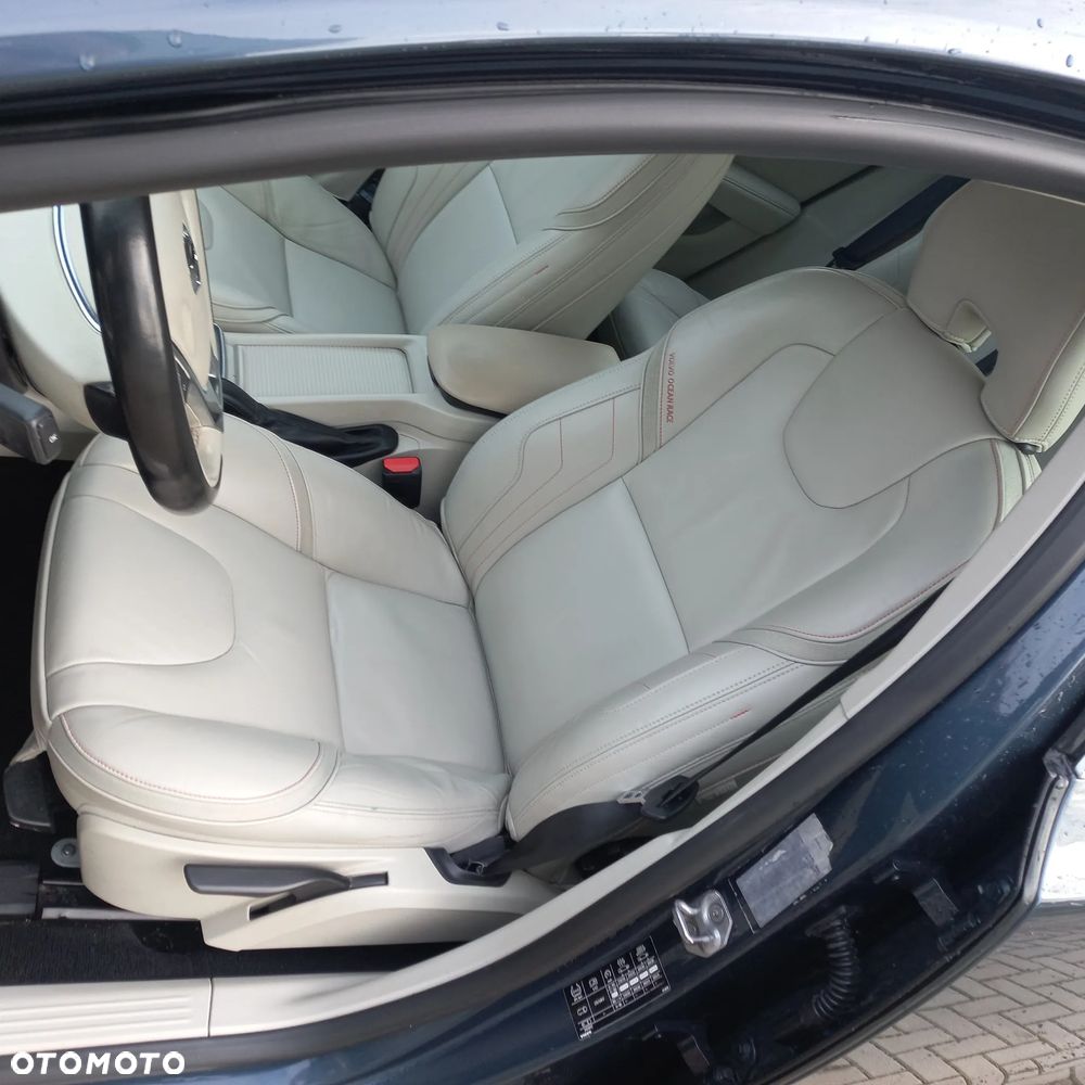 Volvo V40 Cross Country D4 Ocean Race - 8