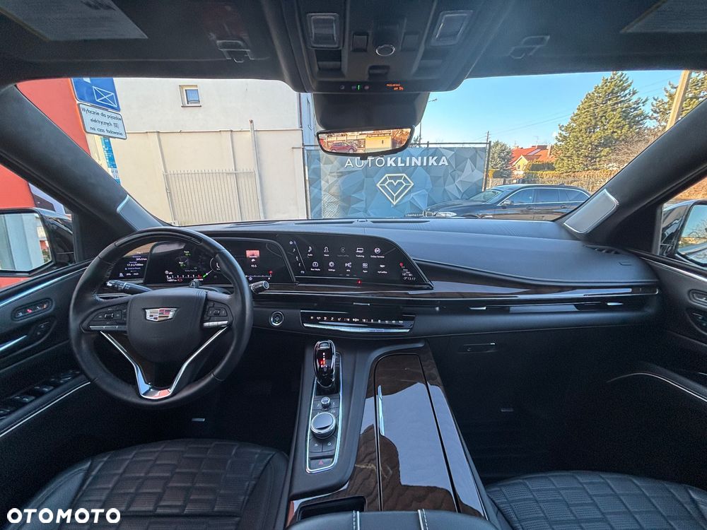Cadillac Escalade 6.2 V8 AWD AT Platinum - 26