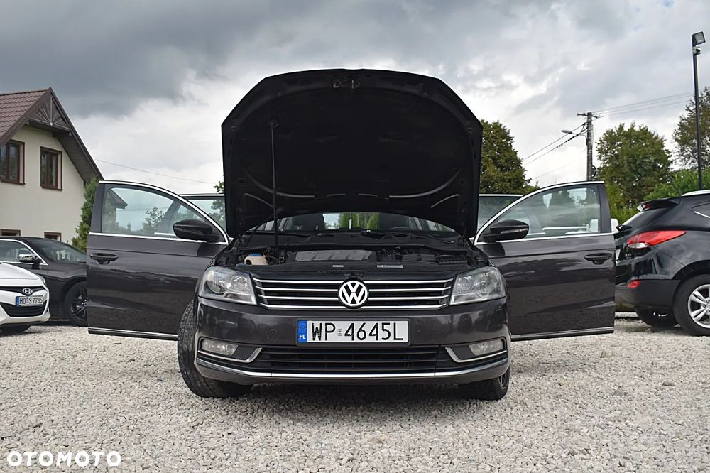 Volkswagen Passat 2.0 TDI Highline - 11