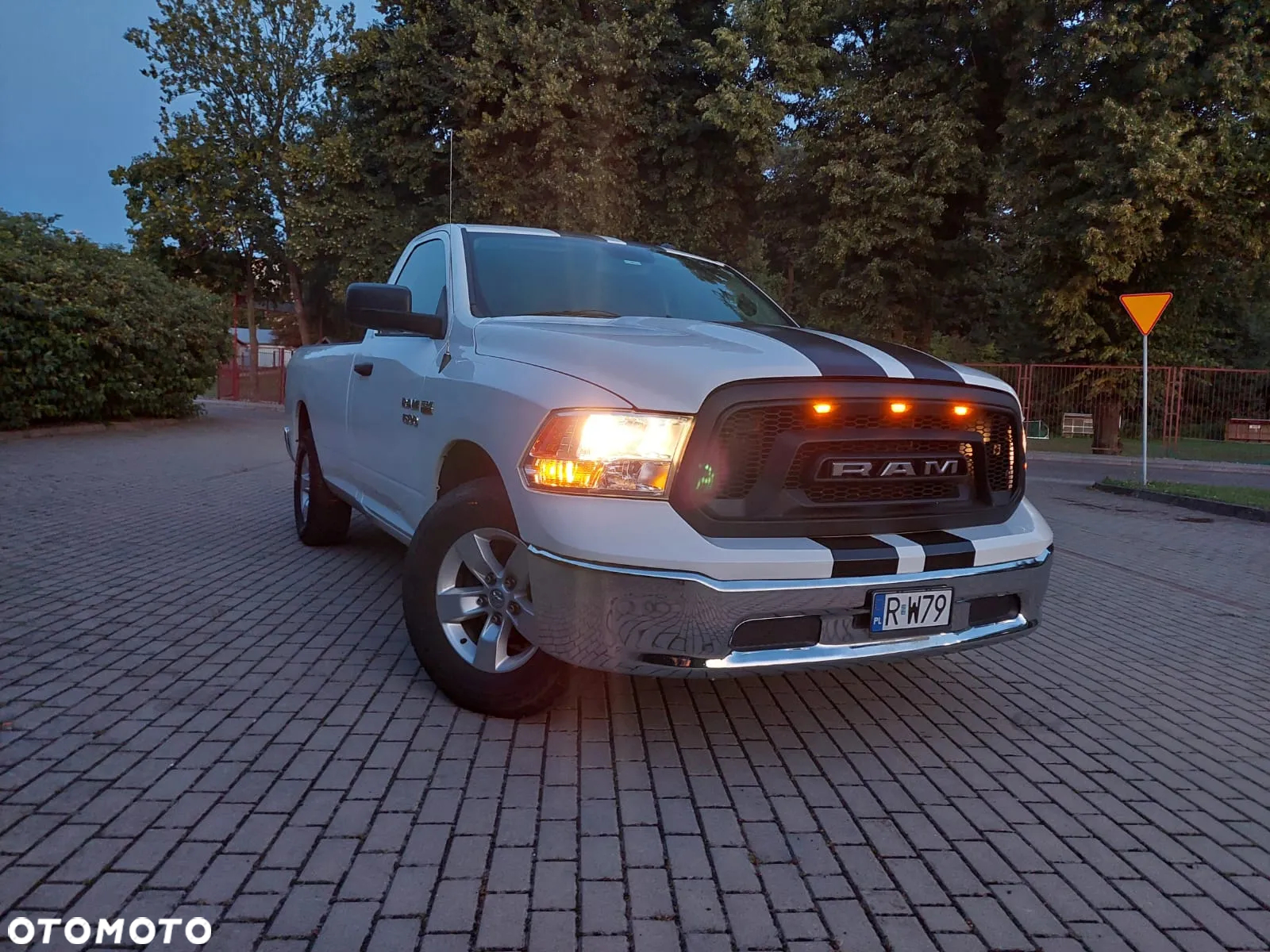 Dodge RAM 1500 5.7 4x4 - 31