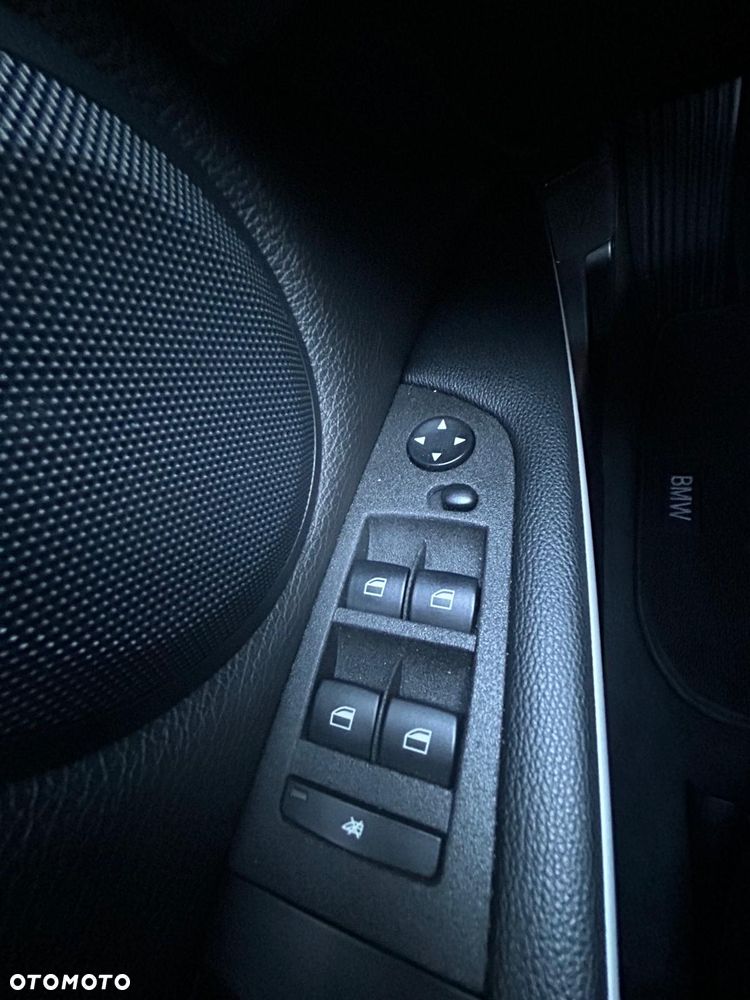 BMW Seria 3 318i - 10