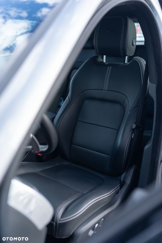 Jaguar F-Pace 2.0 D200 mHEV AWD R-Dynamic S - 13