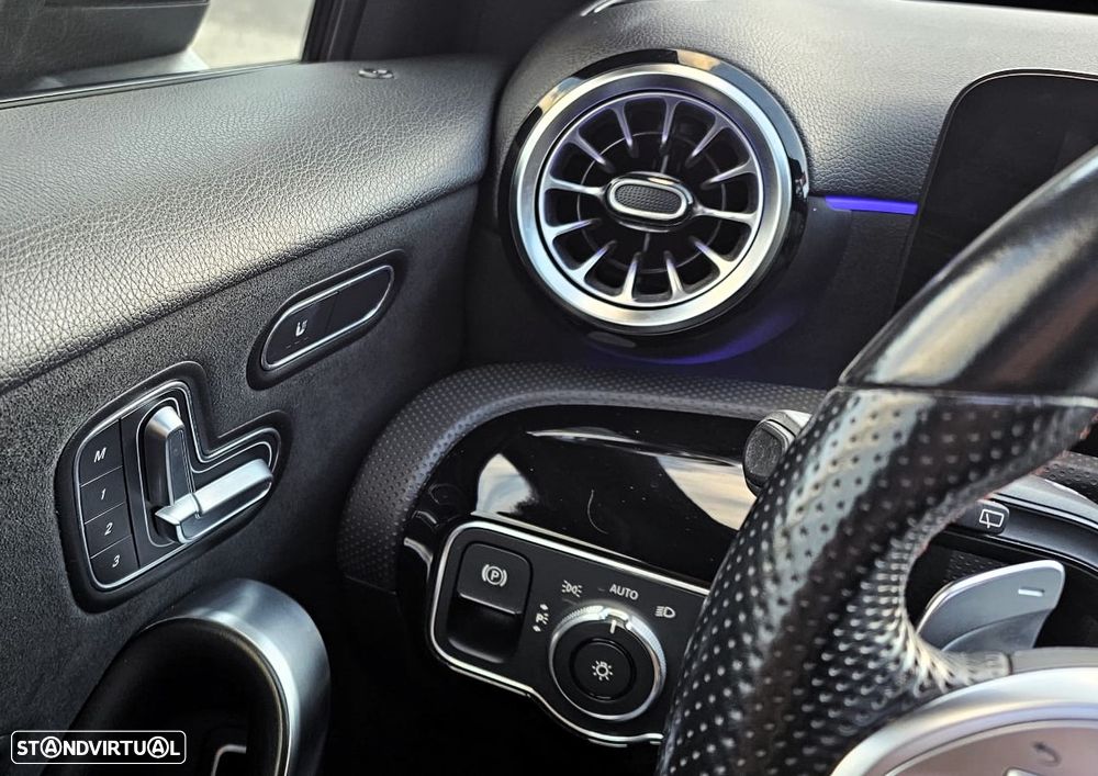 Mercedes-Benz A 250 e 8G-DCT AMG Line - 16