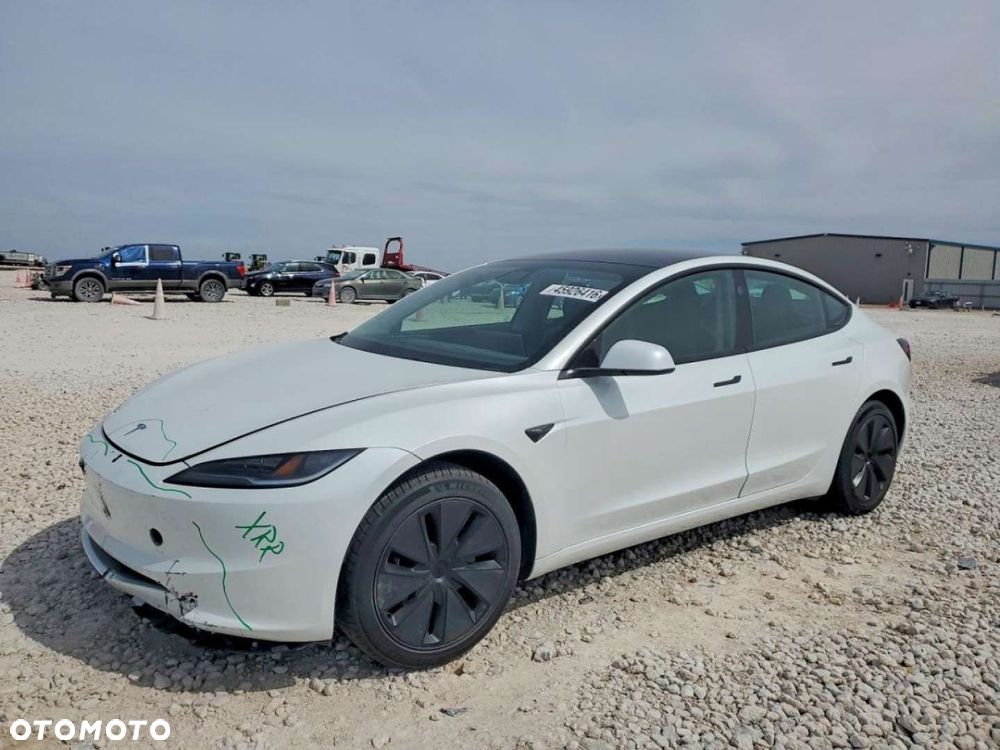 Tesla Model 3 - 2