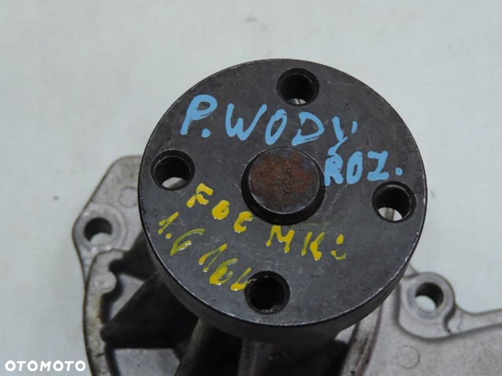 POMPA WODY FORD FOCUS MK2 1.6 16V - 3
