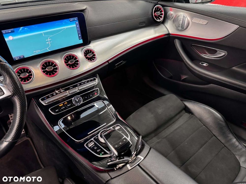 Mercedes-Benz Klasa E - 32