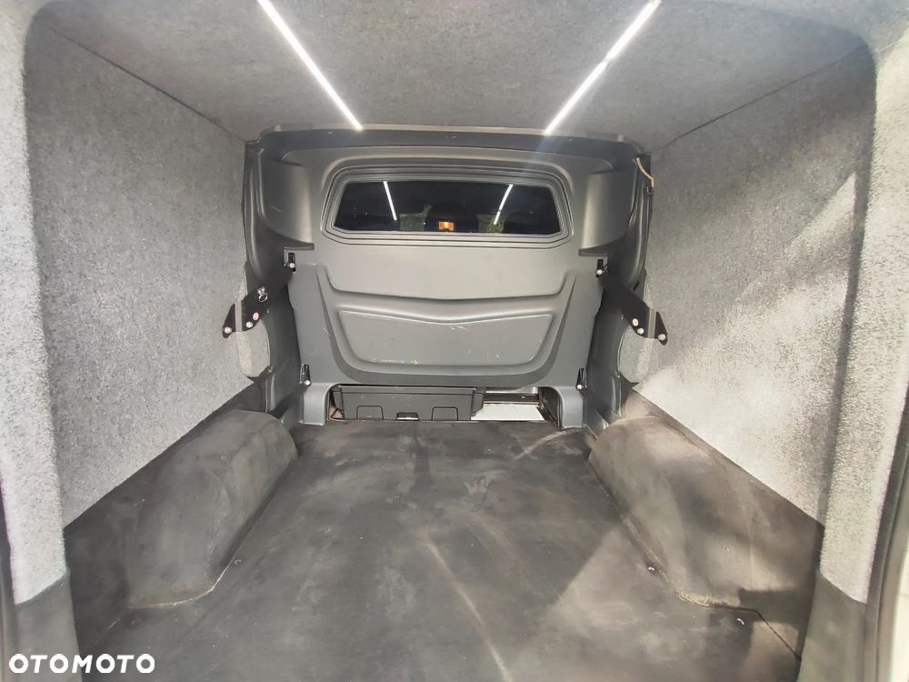 Renault Trafic 2.0 dCi - 20