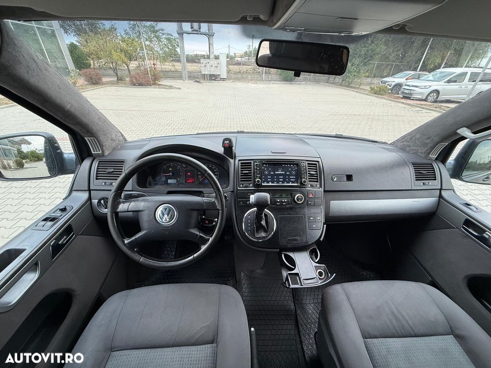 Volkswagen Multivan - 16