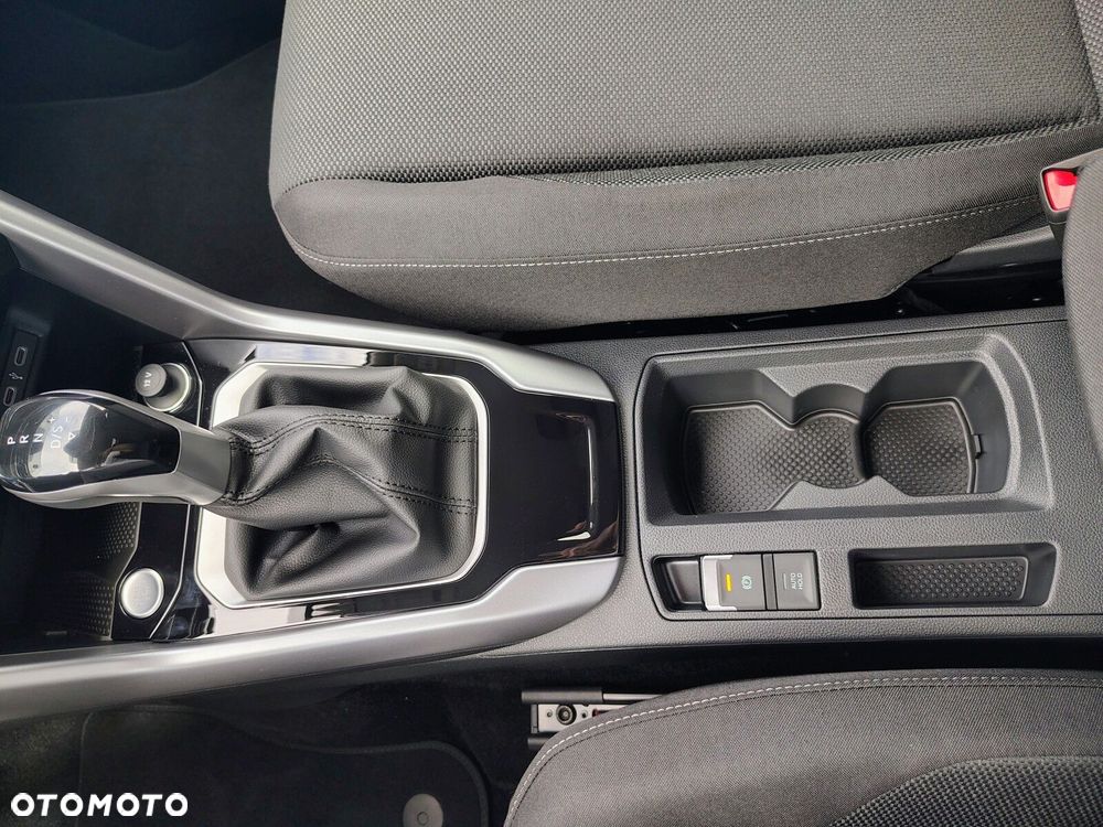 Volkswagen T-Roc - 12