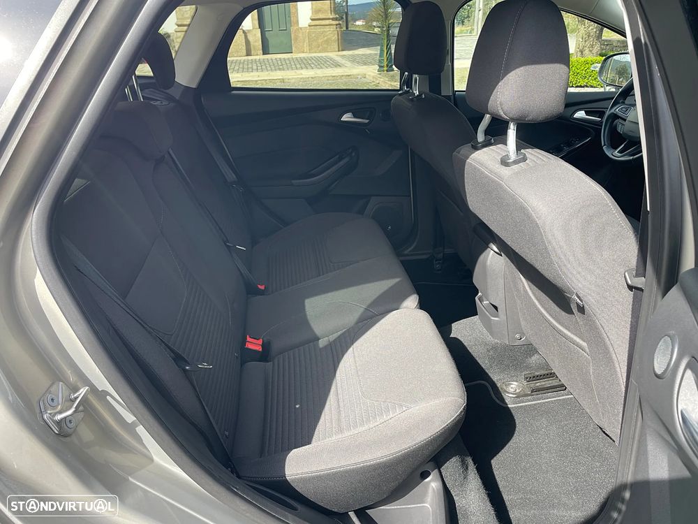 Ford Focus SW 1.5 TDCi Titanium - 21