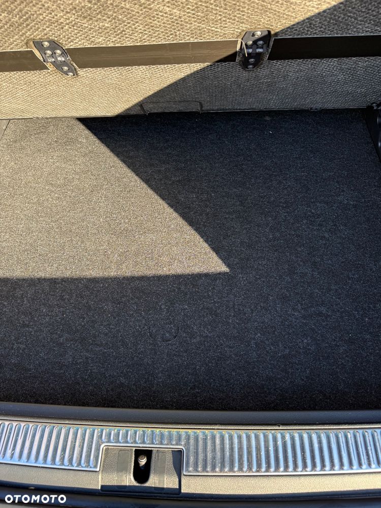 Skoda Superb 2.0 TDI Style DSG - 32