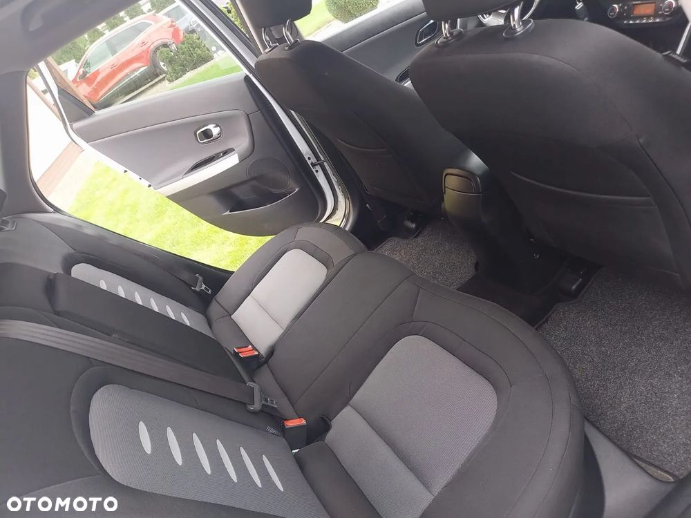Kia Ceed - 14