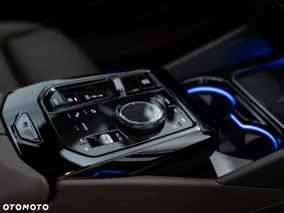 BMW Seria 5 520d xDrive mHEV M Sport - 16