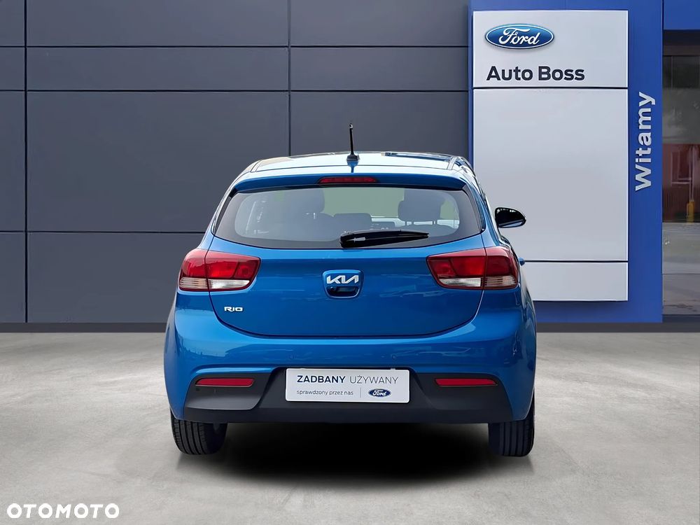 Kia Rio 1.2 L - 4