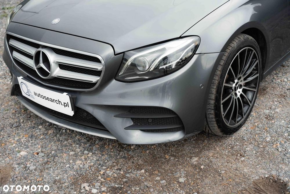 Mercedes-Benz Klasa E - 9