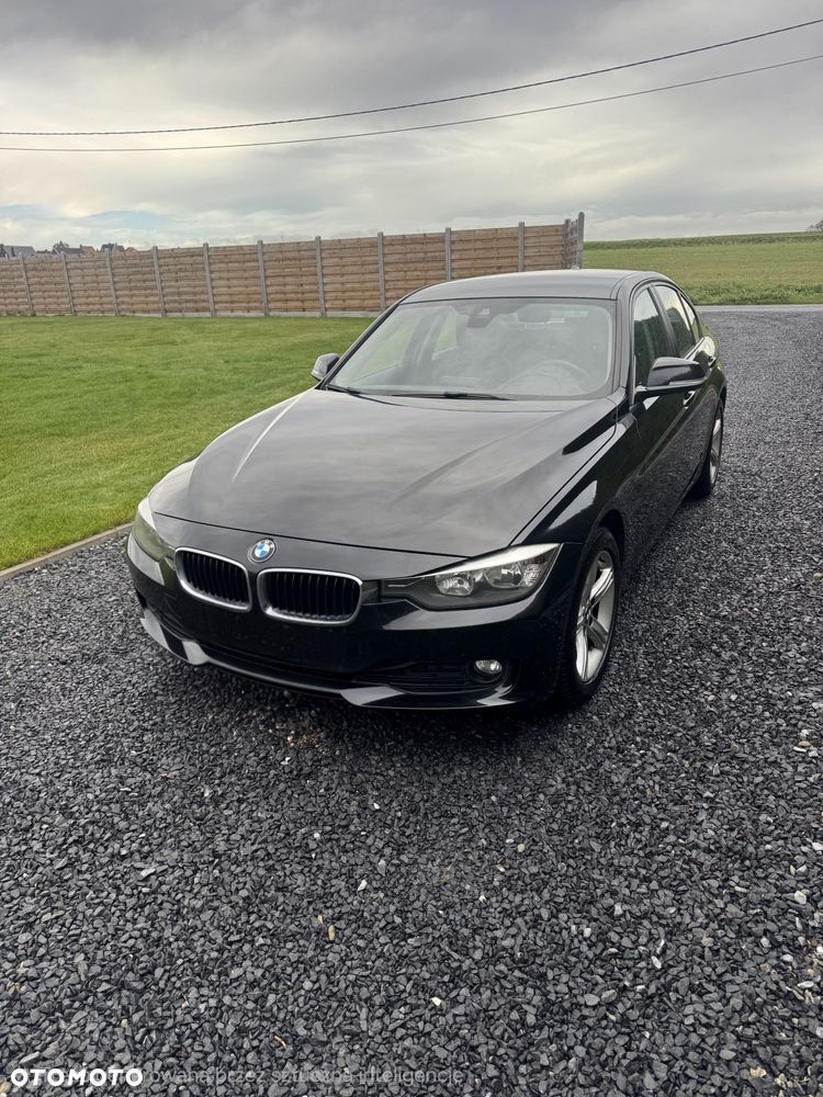 BMW Seria 3 316i - 1