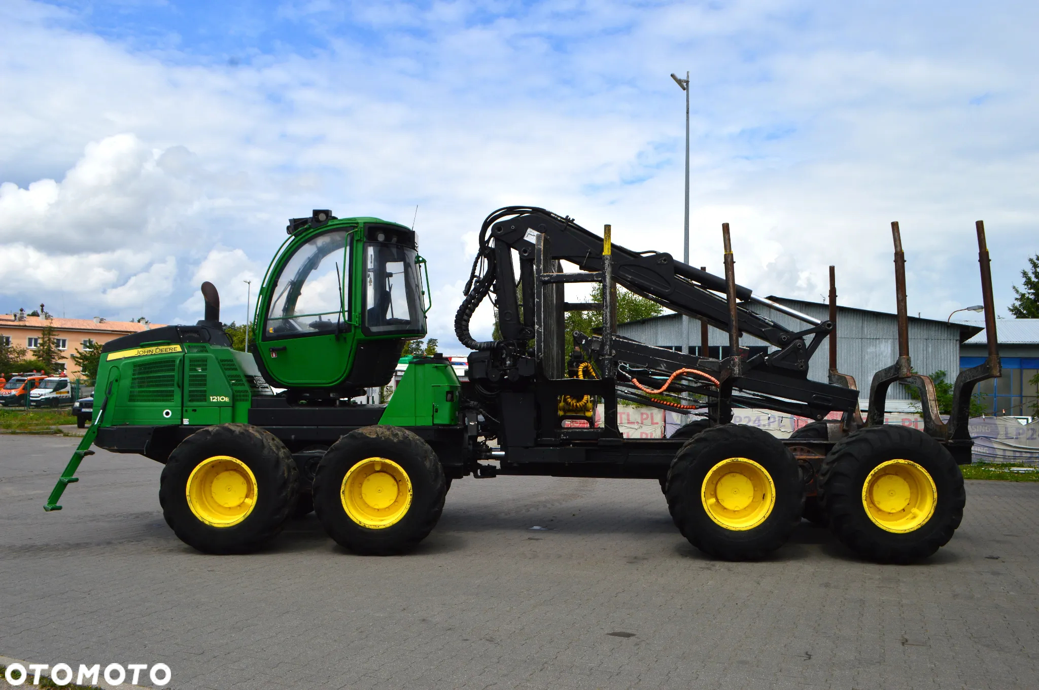John Deere 1210E - 3